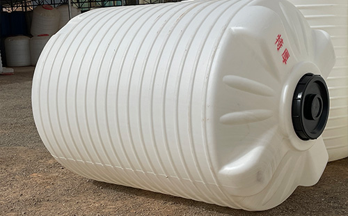 助力环保新里程，万科华洁新疆塑料桶在各行各业中的应用