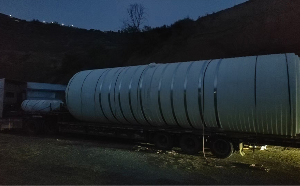 新疆圆桶运输途中