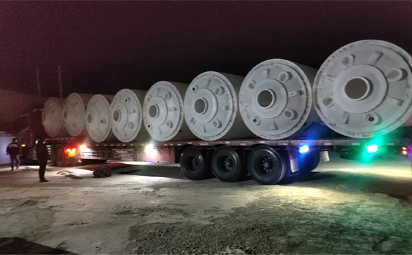 新疆锥底桶交付现场