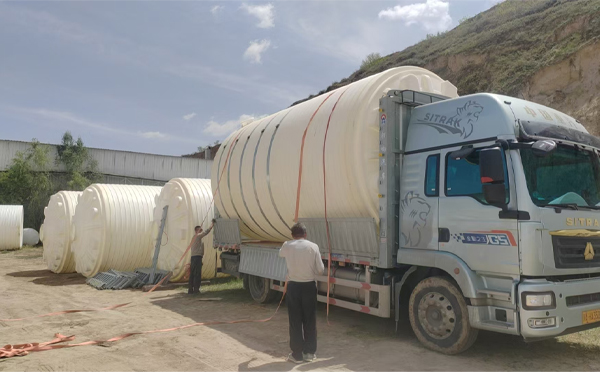新疆立式运输桶装车中