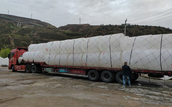 新疆PE吨桶交付中