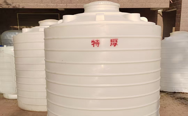 特厚新疆塑料桶批量交付实录：强化结构应对严苛储运环境